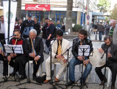 NEYZEN - Neyzen Sencer Derya Yaşadığı Sokakta Ölümsüzleşti