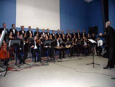 GÜLBEYAZ - Balıkesir Türk Müziği Korosu'ndan Muhteşem Konser