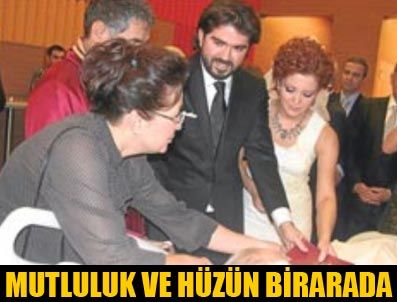 ACıBADEM HASTANESI - İki ünlü gazeteci dünya evine girdi