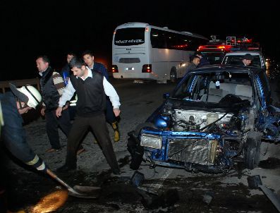 Kütahya'da trafik kazası: 3 yaralı