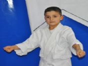 10 Yaşındaki Görme Özürlü Sporcu Judo Şampiyonasına Hazırlanıyor