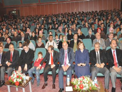 ŞÜKRÜ ÖZCAN - Vatan Şairi Mehmet Akif Ersoy Ölümünün 74. Yıldönümünde Anıldı