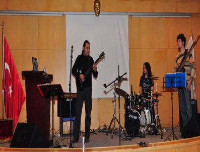 BLUES - Esogü Rock Kulübü, Eskişehir'de Bir İlki Gerçekleştirdi