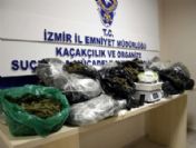 İzmir'de Yeni Yıl Öncesi Esrar Operasyonu