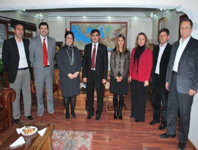 SALİH KOCA - Abd Büyükelçiliği Yetkilisi Berna Keen Eskişehir Ak Parti İl Teşkilatını Ziyaret Etti