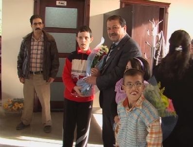 KADIR DAŞ - Alaşehir Belediyesi'nden Engellilere Özel Kutlama