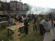 Bir Saatte 750 Kilogram Hamsiyi Tükettiler