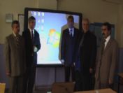 Hayırsever İş Adamından Okula Akıllı Tahta