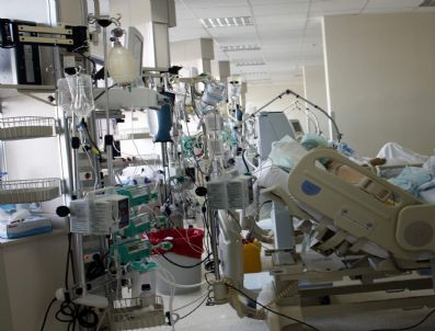 Dokuz Eylül Hastanesi Dahili Yoğun Bakım'a Yeniden Hasta Kabulü Başladı