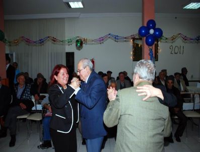 NOEL BABA - Huzurevinde Yılbaşı Kutlaması