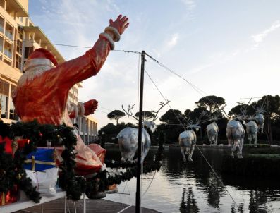 NOEL BABA - Türkiye'nin En Büyük Noel Baba Maketi Rıxos Premium'da