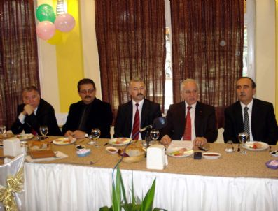 SEBAHATTIN AKKAYA - Başkan Akkaya 2010 Yılını Değerlendirdi