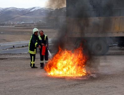 ÖMER ÇAKMAK - İtfaiyecilerden Eğitim Semineri