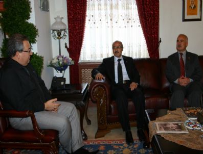 HASAN ÜNVER - Memur Sen Yönetiminden Ünver'e Teşekkür Ziyareti