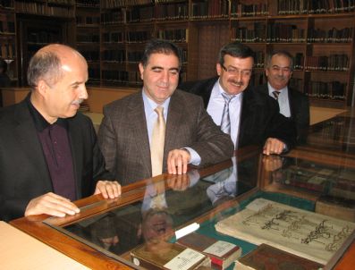 AVNİ ERDEMİR - Milletvekili Erdemir'in Kütüphane Ziyareti