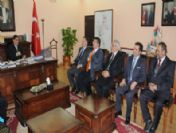 Türkiye Beyazay Derneği'nden Vali Okutan'a Ziyaret