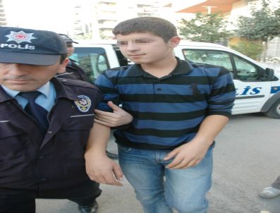 Adana'da 15'lik Çocuğun Kepçeyle Gezinti Keyfi Karakolda Bitti