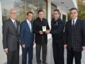 Caniklilerden Polise Destek