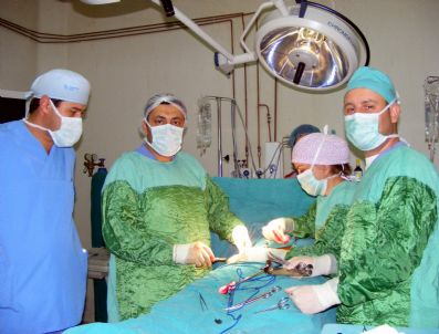 Trafik Kazası Sonucu İç Organları Kayan Hastaya Başarılı Operasyon