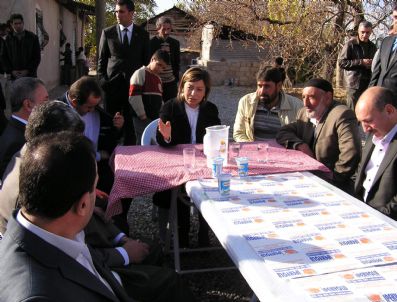SINANLı - Ak Parti Malatya Milletvekili Öznur Çalık, Sinan Köyünü Ziyaret Etti