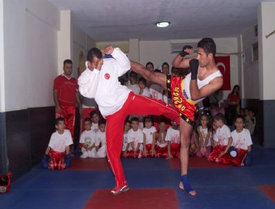 Akdeniz Kickboks Turnuvası'na 300 Sporcu Katılacak