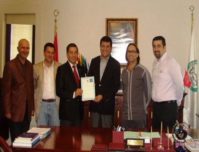 Başkan Tosun'a Bodrum'un Tapusu Verildi