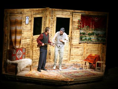 Belediye Tiyatrosu Ankara'da Sahne Aldı