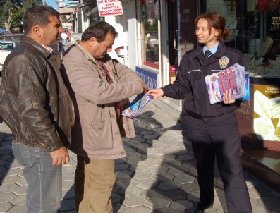 Datça Polisinden Vatandaşa Broşürlü Uyarı