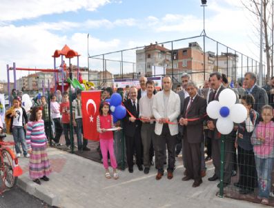TURGUTALP - İnegöl Belediyesi'nden Mesudiye'ye Semt Sahası
