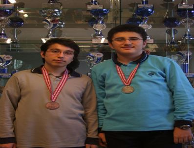 Nilüfer'e Hem Gümüş, Hem Bronz Madalya