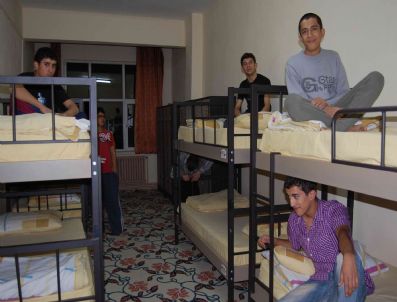 Simav'da Çıraklara Konforlu Pansiyon Hizmeti