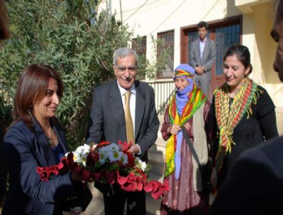 RESUL SADAK - Ahmet Türk Ve Aysel Tuğluk İdil İlçesine Geldi