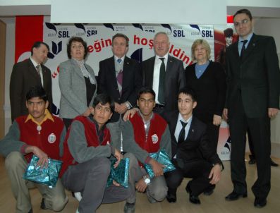 ERDOĞAN AYATA - Pakistan İçin El Öptüler