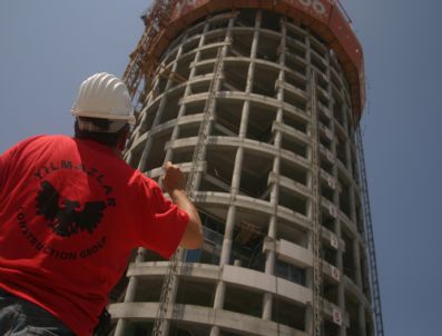 AHMET ARıK - Yılmazlar Holding'den İsrail'e Yardım