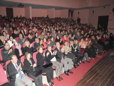 NURI ÇOBANOĞLU - Abşt Turgut Özakman'ın 'Ocak' Adlı Oyununu Sahneledi