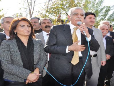 MITANNI - Dtk Eş Başkanı Ahmet Türk Nusaybin'de Halka Seslendi