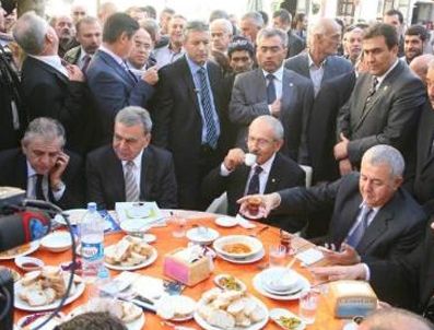 LAMIA - Kılıçdaroğlu'nun ziyaretinde koltuk krizi