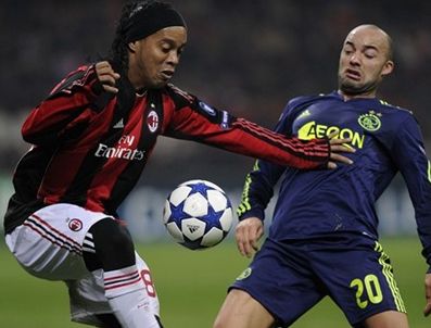 RONALDİNHO - AC Milan: 0 - Ajax: 2