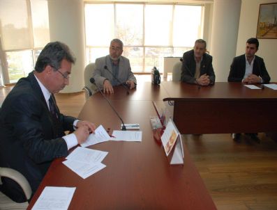 MEHMET HANÇERLI - Başkan Hançerli, Muhtarlarla Buluştu