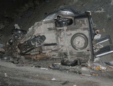 İSFAHAN - İran'da trafik kazası: 10 ölü