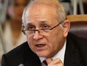 Meclis Anayasa Komisyonu Başkanı Burhan Kuzu'ya öğrencilerden teşekkür