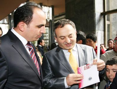 LOKMAN AYVA - Selçuklu Belediyesi'nden Görme Engellilere Takvim