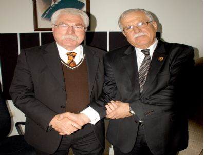 KADIR MUTLU - Sınırda Uzlaşı Arayışı
