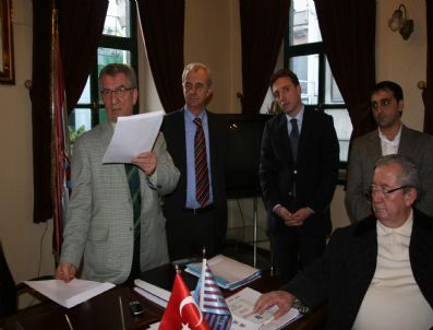 Trabzonspor Başkanı Sadri Şener'in Listesi Divan Kurulu'na Teslim Edildi