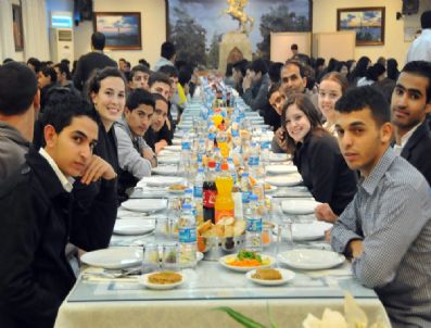 ÖĞRENCI İŞLERI - Türk Cumhuriyetleri Öğrencilerine Kaynaşma Yemeği