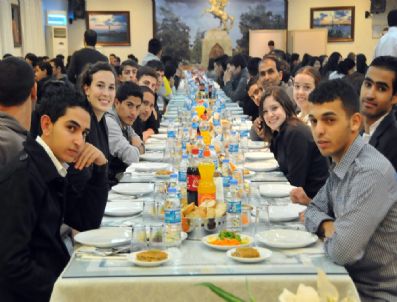 RAMAZAN AKSOY - Türk Cumhuriyetleri Öğrencilerine Kaynaşma Yemeği