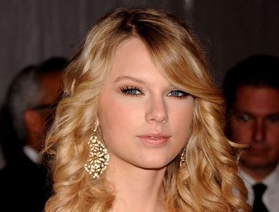 SWIFT - Taylor Swift komik sevgili istiyor