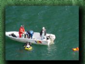 Araç baraja uçtu: 2 kişi kayıp