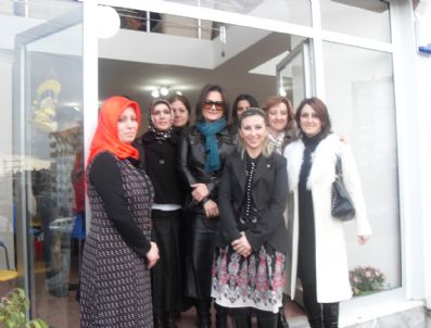 CEZMI BATUK - Bayan Kızılcık'tan Girişimci Kadınlara Destek