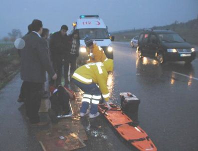 PEHLIVANLı - Bursa'da Taksi İle Otomobil Çarpıştı: 4 Yaralı